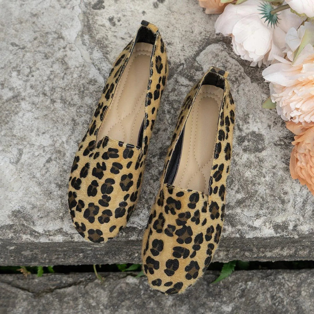 Levoire | Chaussures à talon bas en daim pour femmes – motif léopard et confort élégant Motif léopard