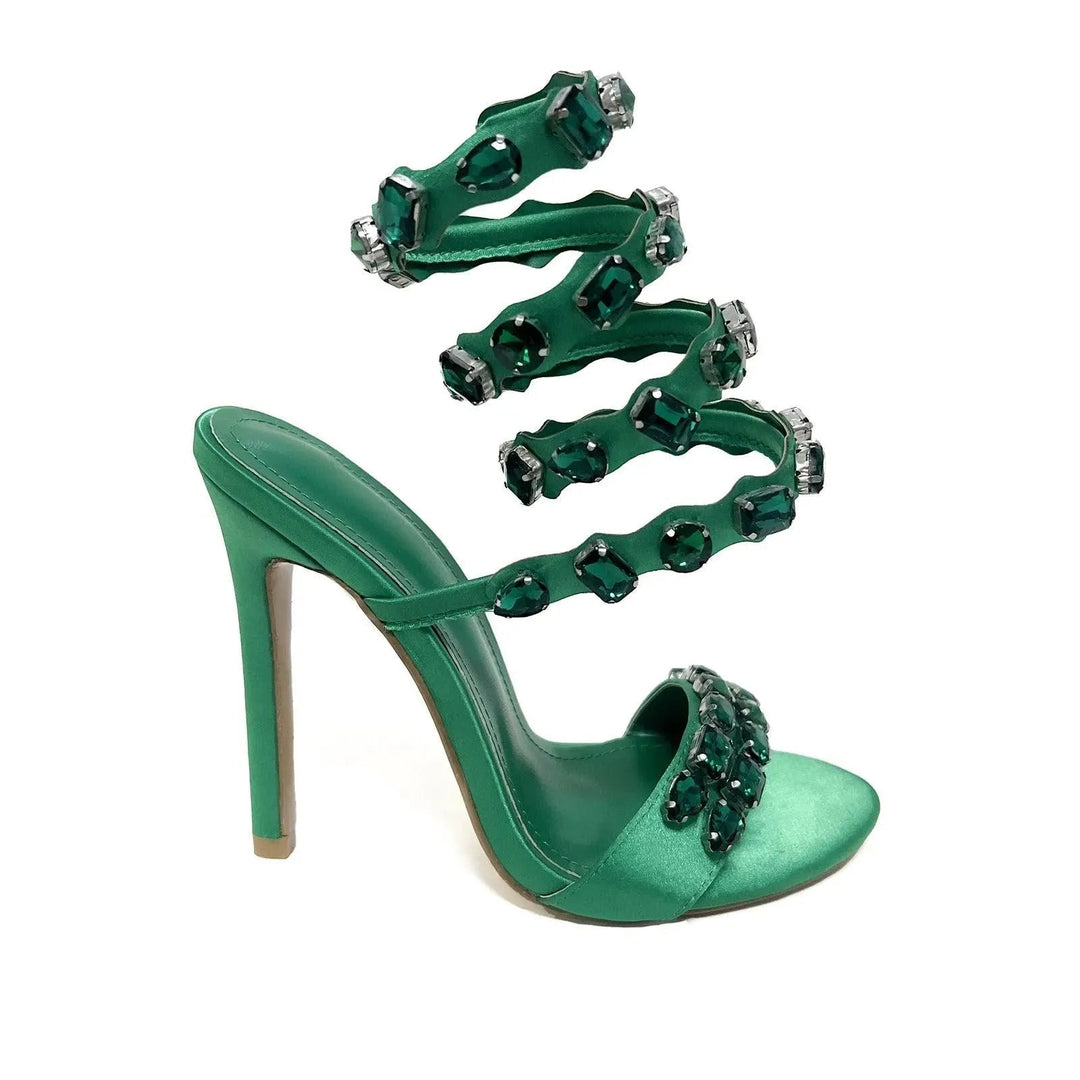 Levoire | Sandales avec un talon de 11 cm, bout rond, petite surface en satin Vert