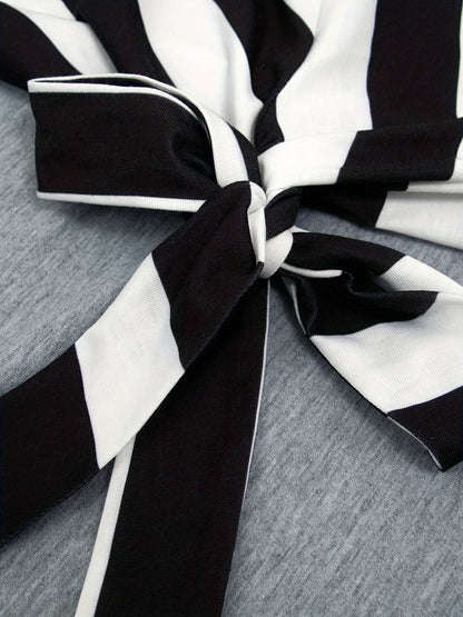 Levoire | Robe Élégante Avec Col Rond Et Motif Rayé