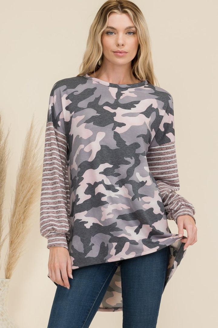 Levoire | Celeste Koko Camouflage-Modèle Haut-Bas T-shirt avec Manches Rayées Rosa Camouflage