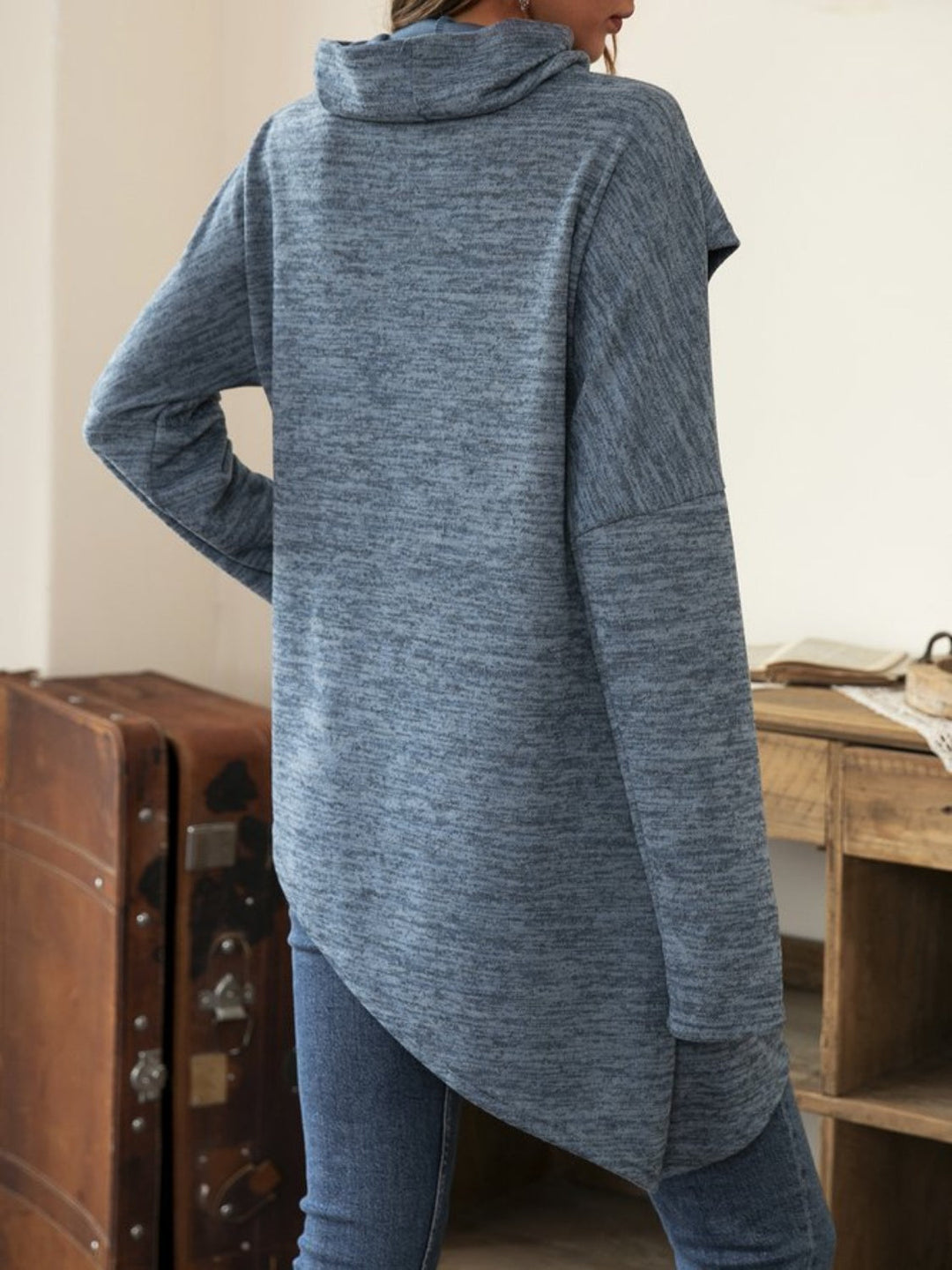 Levoire | Couture asymétrique à capuche col T-shirt à manches longues