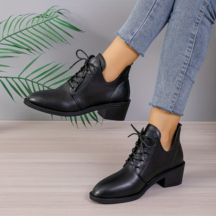 Levoire | Bottes Unies Élégantes Avec Lacets Et Talons