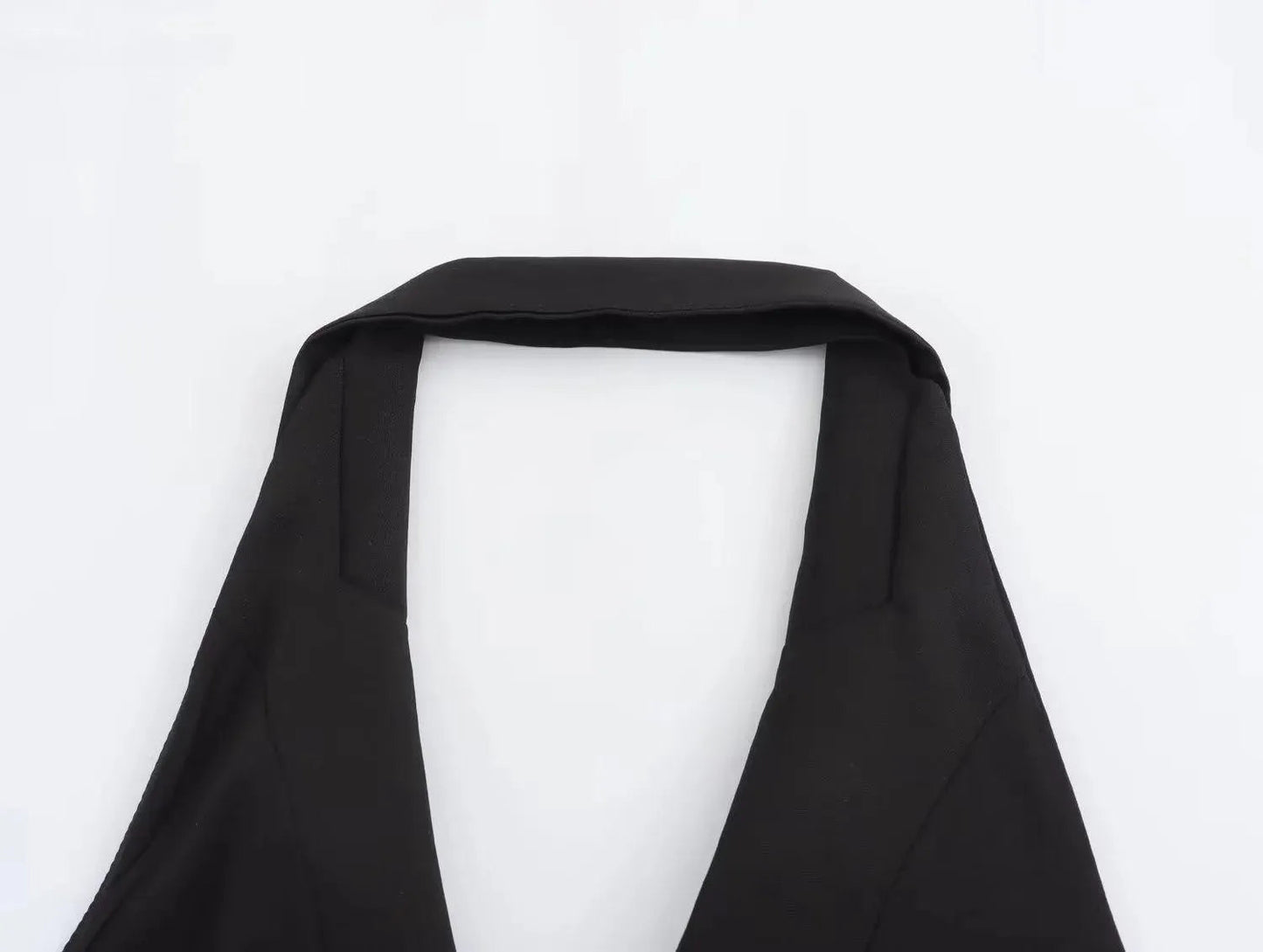 Levoire | Haut de gamme avec un col tombant sans dos