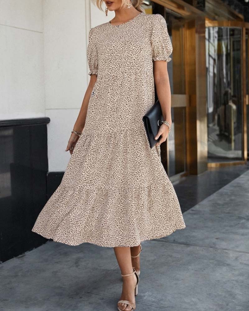 Levoire | Robe Élégante Avec Col Rond Beige