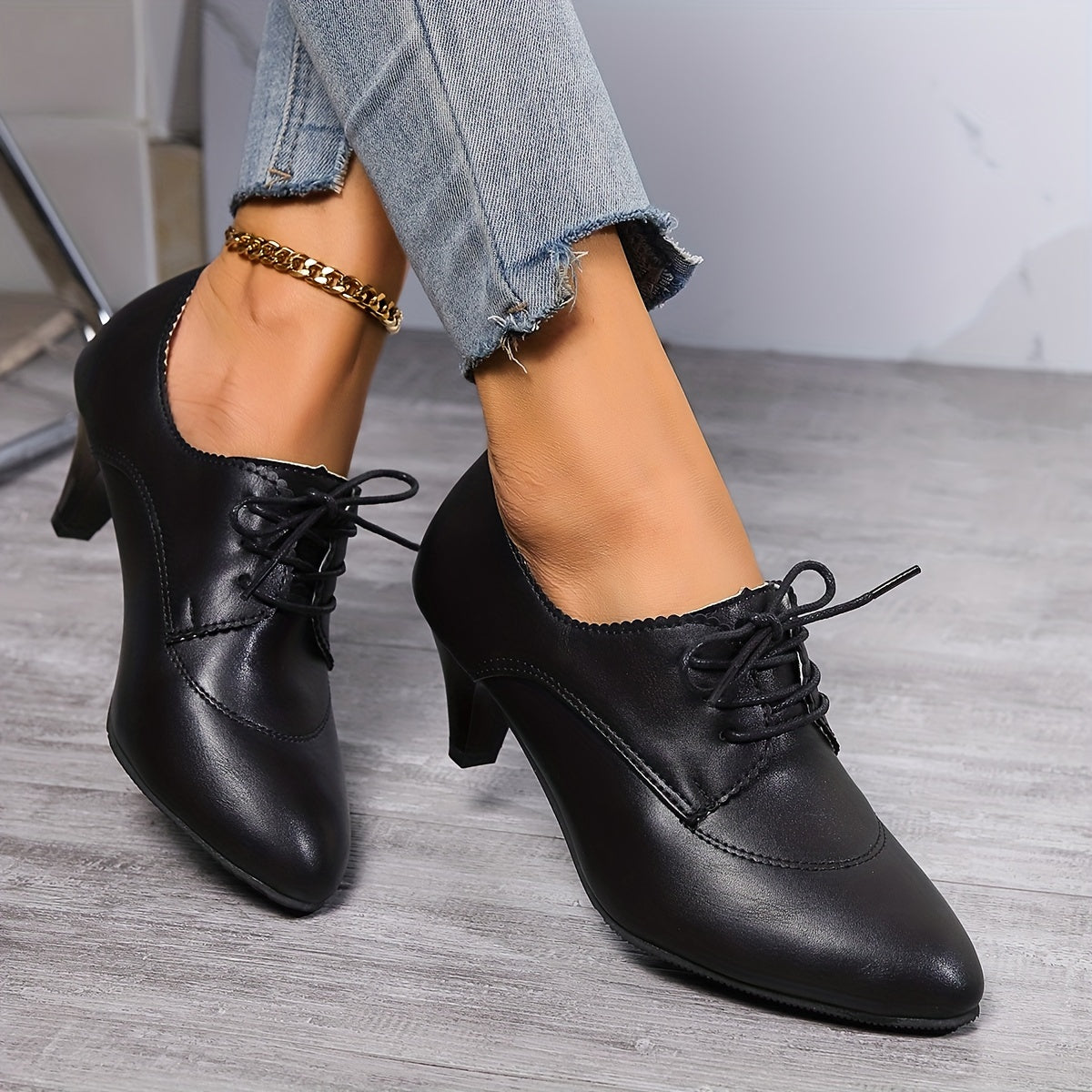 Levoire | Bottes En Dentelle Noires Pour Femmes Avec Des Talons Moyens Confortables Noir