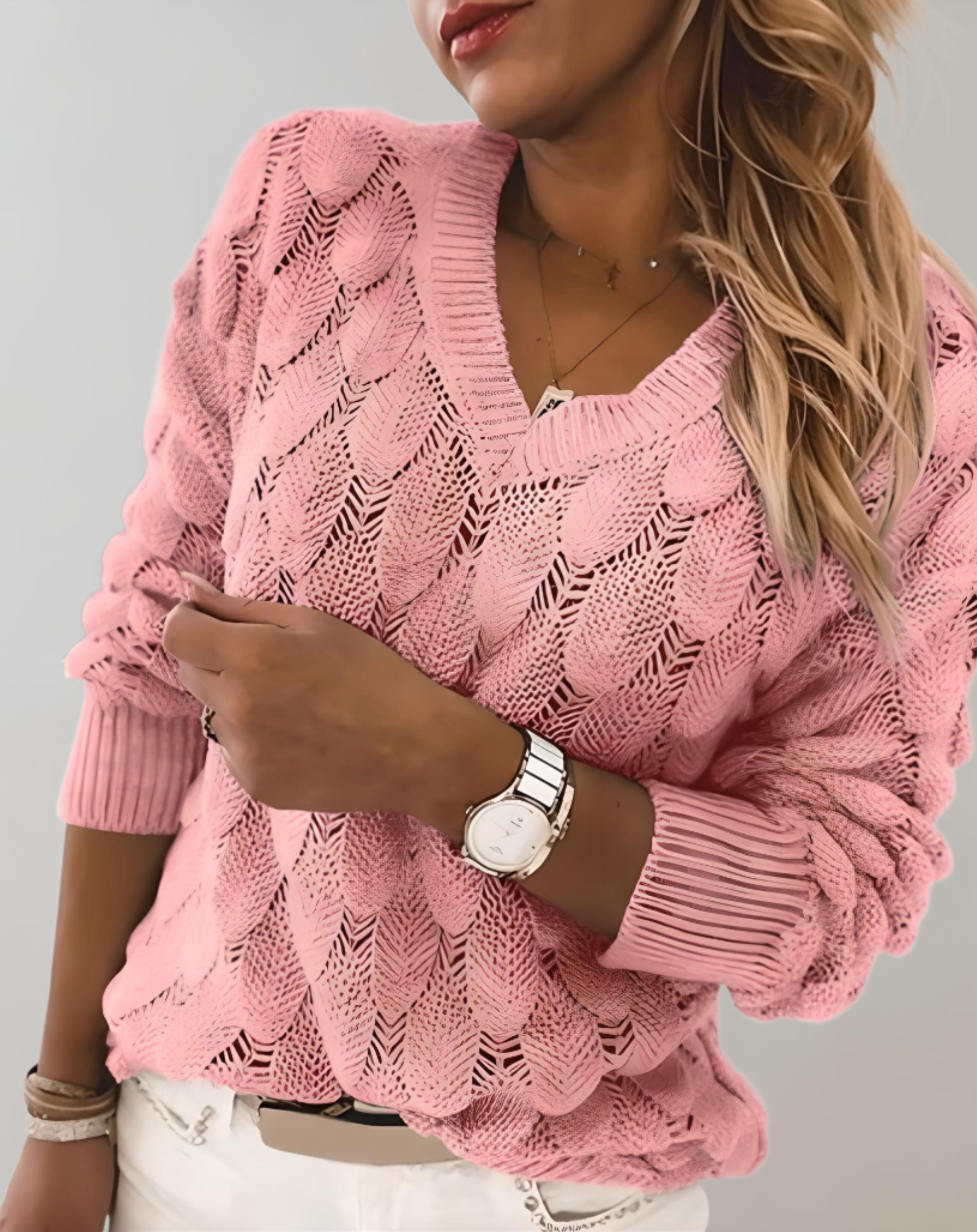 Levoire | Pull Semi Transparent Avec Décolleté En V Profond Et Motif Rosa