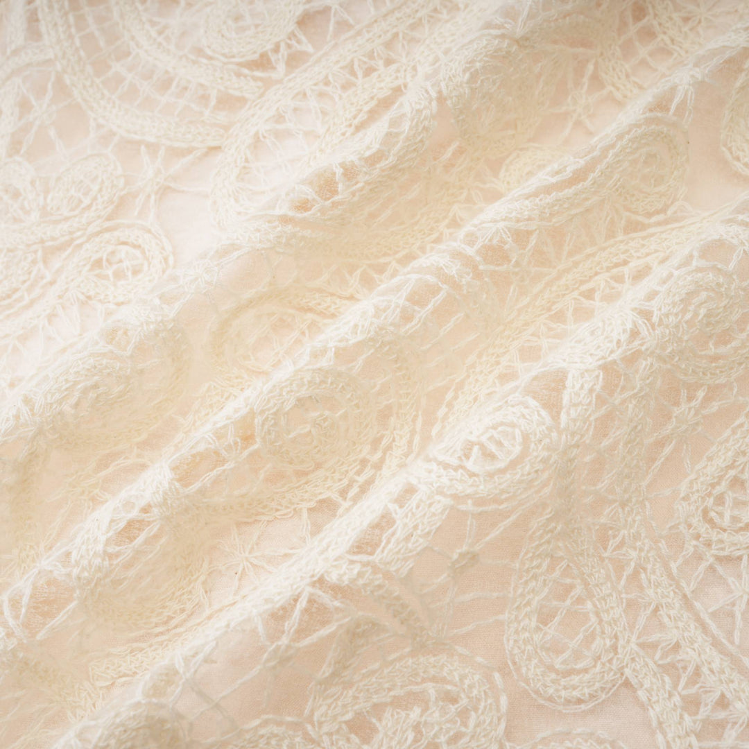 Levoire | Robe À Manches Courtes En Dentelle Blanche À Décolleté En V