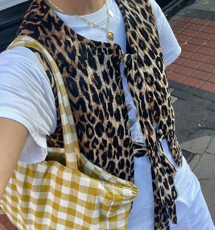 Levoire | Élégant Gilet En Motif Léopard Avec Nœuds Pour Dames