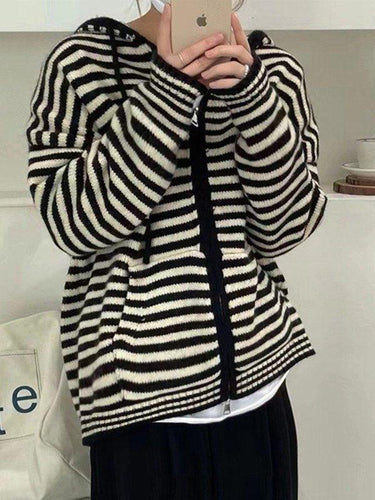 Levoire | Veste À Capuche Rayée En Tricot À Manches Longues