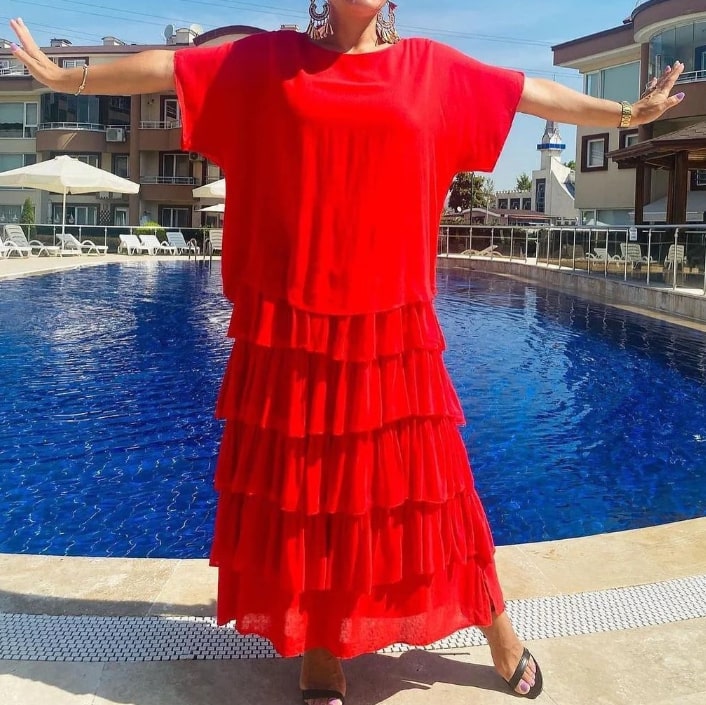 Levoire | Robe à couches élégante à manches courtes