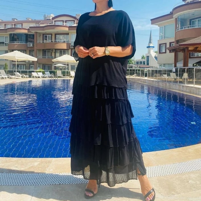 Levoire | Robe à couches élégante à manches courtes