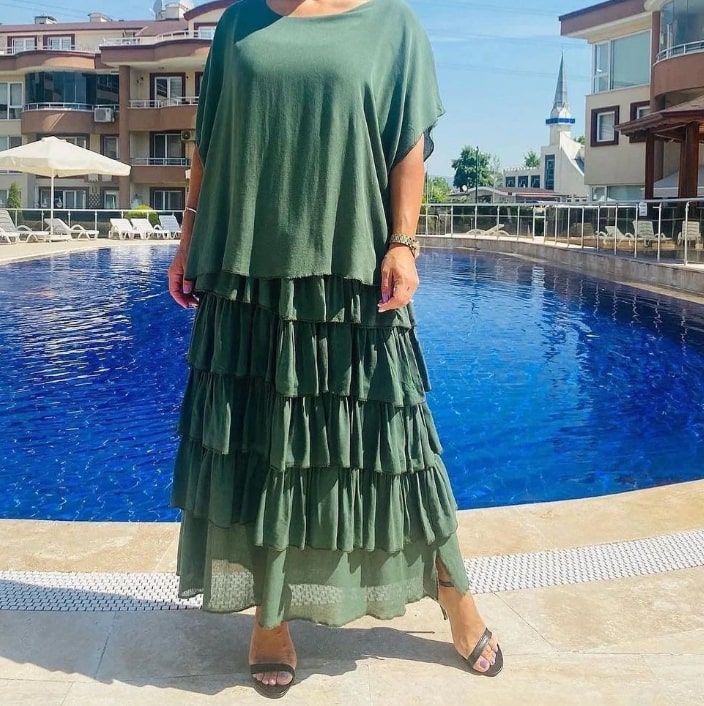 Levoire | Robe à couches élégante à manches courtes