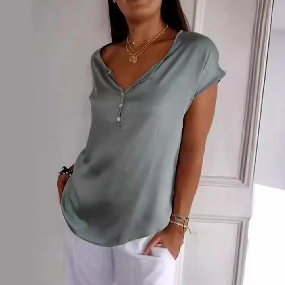 Levoire | Pull À Col V Avec Bouton Et Manches Courtes Vert