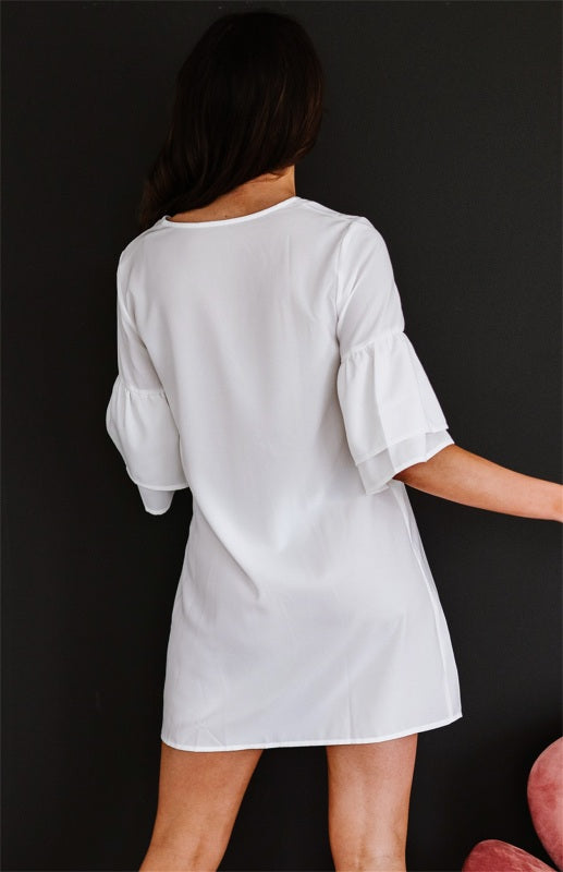 Levoire | Femme sV-découpe Bouton cloche à manches robe chemise