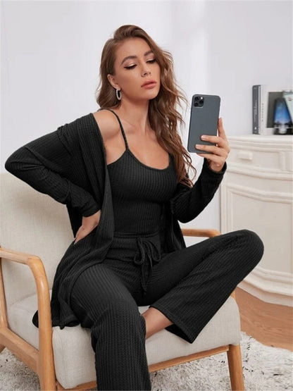 Levoire | Vêtements de lounge pour femmes Pulls puissants Robe longue trois pièces Musta