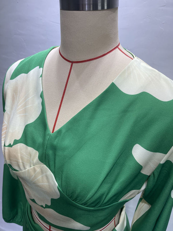 Levoire | Chemisier à col en V imprimé à manches lanternes courtes, taille haute, combinaison large en deux pièces