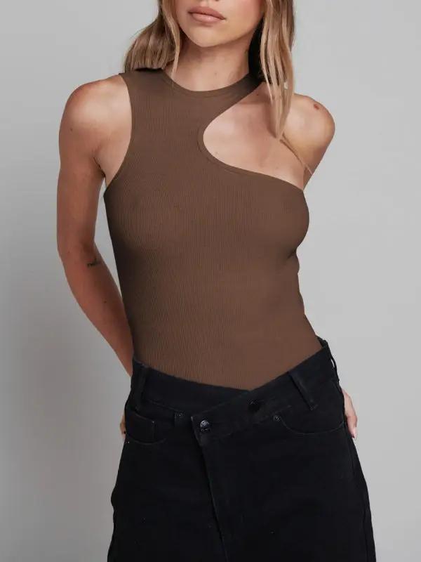 Levoire | Femmes Tricoté sexy côtelé ajusté sans manches trou Tout en un Jumpsuit Braun