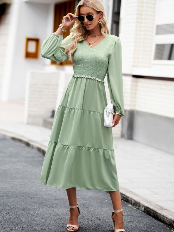 Levoire | Robe élégante et stylée avec des volants et décolleté en V