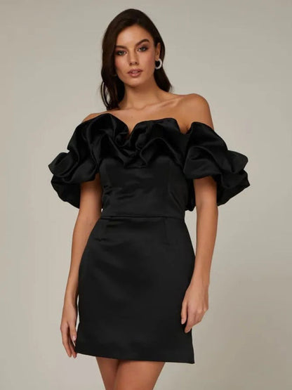 Levoire | Robe en satin à volants et décolleté bardot Noir