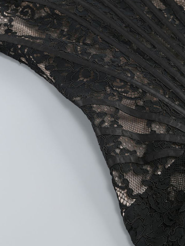 Levoire | Robe mini à corset en dentelle élégante