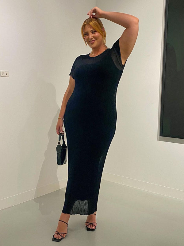 Levoire | Nouvelle robe tricotée ample à rayures avec encolure ronde et taille cintrée transparente féminine.