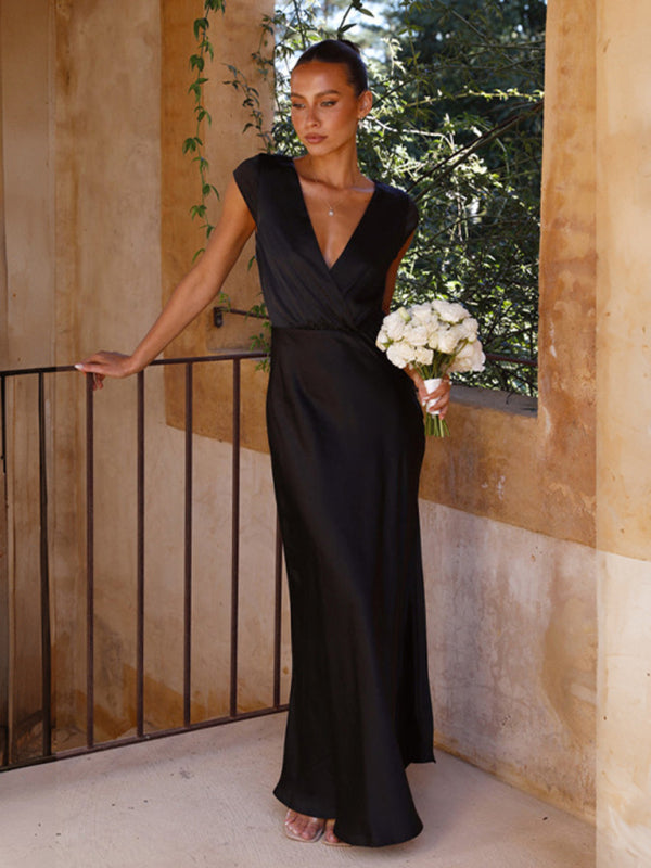 Levoire | Robe de soirée sexy à décolleté en V pour femmes Meritähti Jupe longue Musta