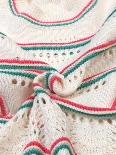 Levoire | Modish et mignon pull en crochet avec des rayures contrastées