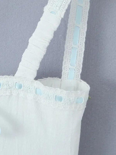 Levoire | Nouvelle robe porte-jarretelles à encolure carrée et jolie mini robe