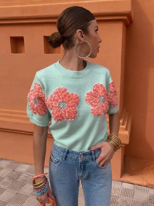 Levoire | Nouveau sweat-shirt rond en fleurs contrastantes rose doux à manches courtes