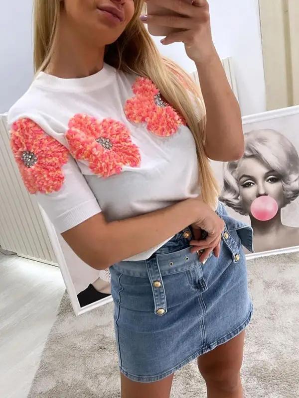 Levoire | Nouveau sweat-shirt rond en fleurs contrastantes rose doux à manches courtes