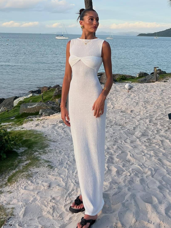 Levoire | sans manches robe de plage tricotée ajustée à col rond uni