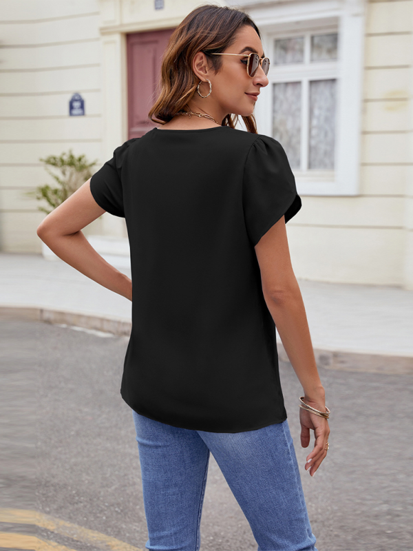 Levoire | Nouvelle chemise à manches courtes en chiffon unicolore à col en V avec une partie supérieure en perle
