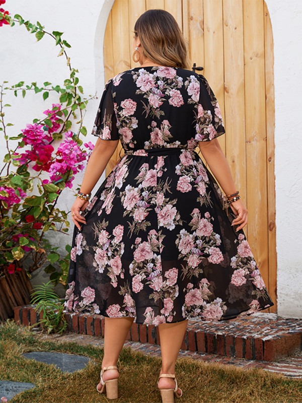 Levoire | Plus-Size Femmes V-neck avec des manches évasées en finition robe fleurie