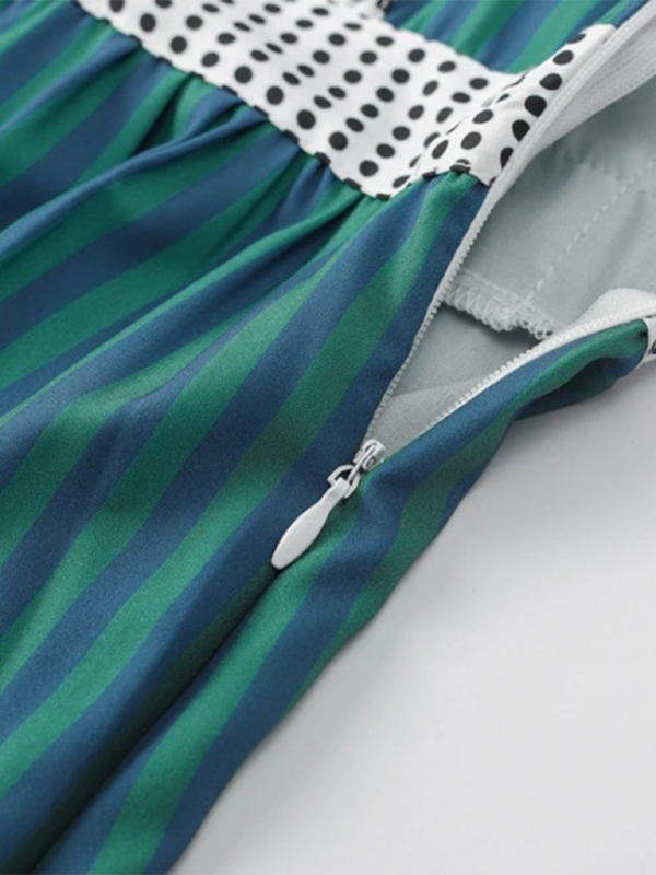 Levoire | Modish robe à encolure carrée avec patchwork contrasté