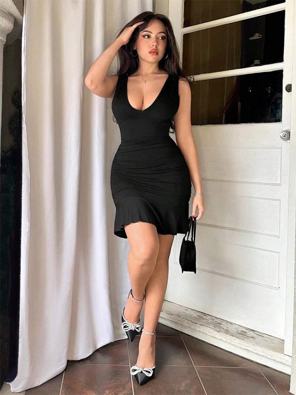 Levoire | Nouvelle robe de fille sexy à capuche grande U décolleté taille plissée hanches
