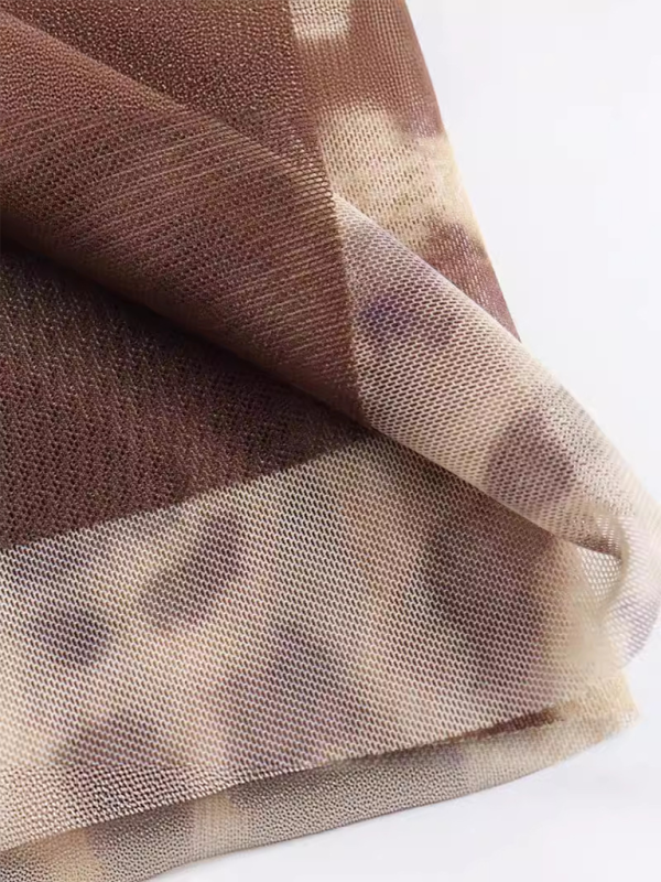 Levoire | Design élégant et stylé avec motifs animaliers, robe sexy à dos ouvert et sans manches