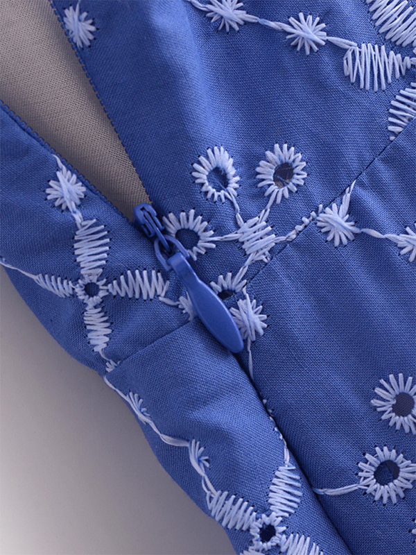 Levoire | Robe à bretelles slim brodée à trous pour femmes