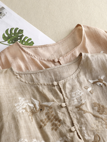 Levoire | Chemisier brodé lourd pour femmes avec encolure ronde et fente étroite chemise en lin rétro
