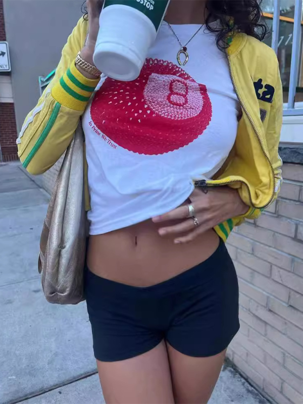 Levoire | T-shirt courte ajustée sexy à imprimé de fille chaude au col rond, ventre découvert à manches courtes Blanc