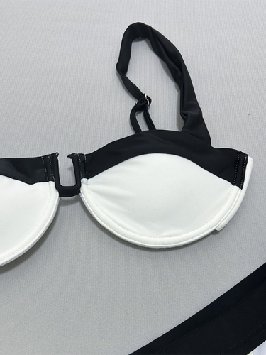 Levoire | Noir-blanc maillot de bain froncé deux pièces pour femmes