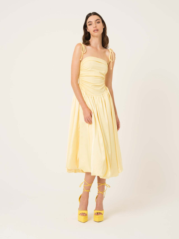 Levoire | Nouvelle robe sans manches à dos ouvert à encolure halter froncée en patchwork avec poches