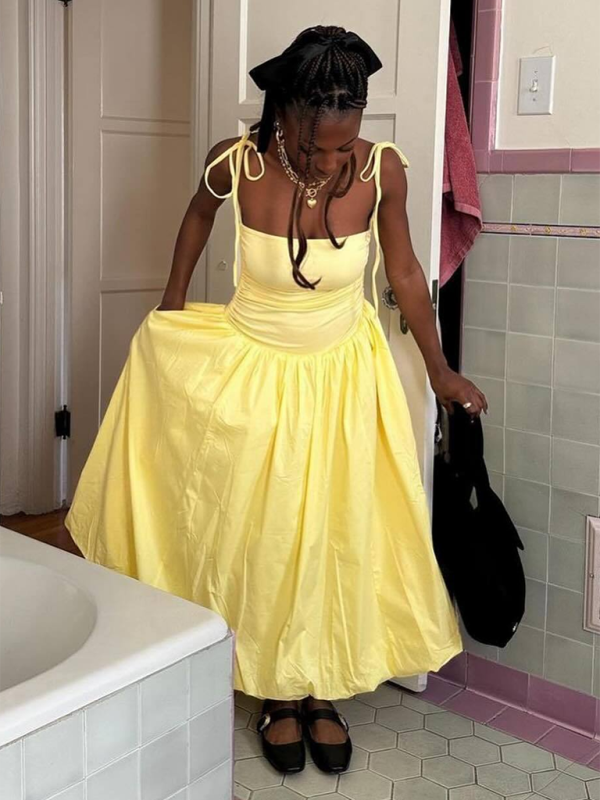 Levoire | Nouvelle robe sans manches à dos ouvert à encolure halter froncée en patchwork avec poches