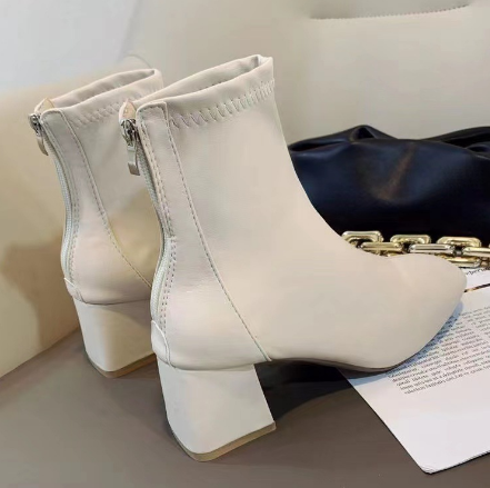 Levoire | Bottines Élégantes Avec Un Épais Talon Beige