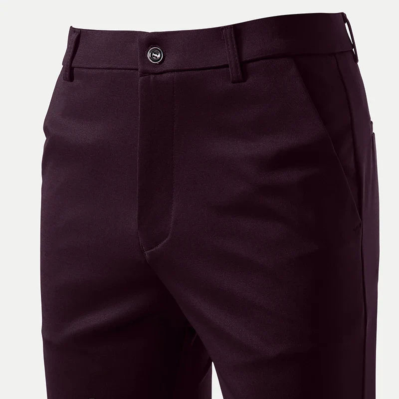Levoire | Pantalons Slim Fit Kaki Parfait Pour Le Style Quotidien Et Le Confort Vin Rouge