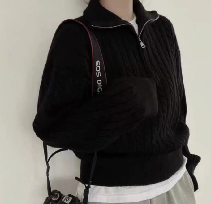 Levoire | Pull À Tresses Confortable Avec Décolleté En V, Col Roulé Et Fermeture Éclair Noir