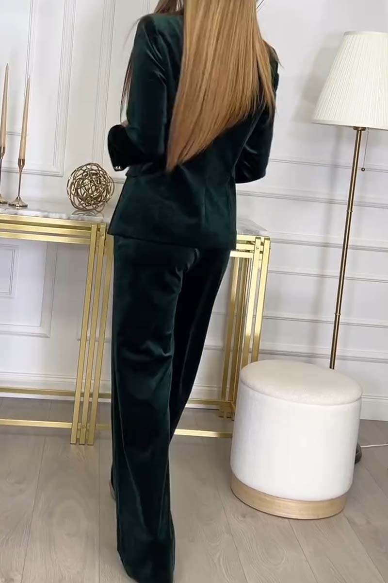 Levoire | Luxe Puku Naisille