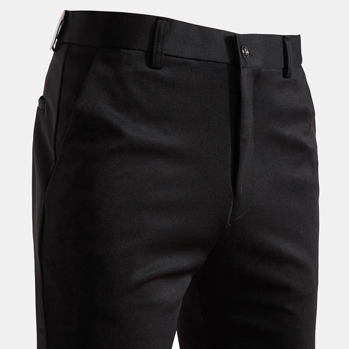 Levoire | Pantalons Slim Fit Kaki Parfait Pour Le Style Quotidien Et Le Confort Noir