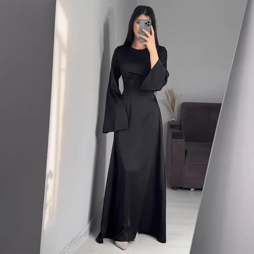 Levoire | Robe longue en satin pour femmes Design élégant et confortable Noir