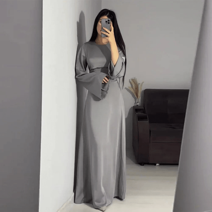 Levoire | Robe longue en satin pour femmes Design élégant et confortable Gris