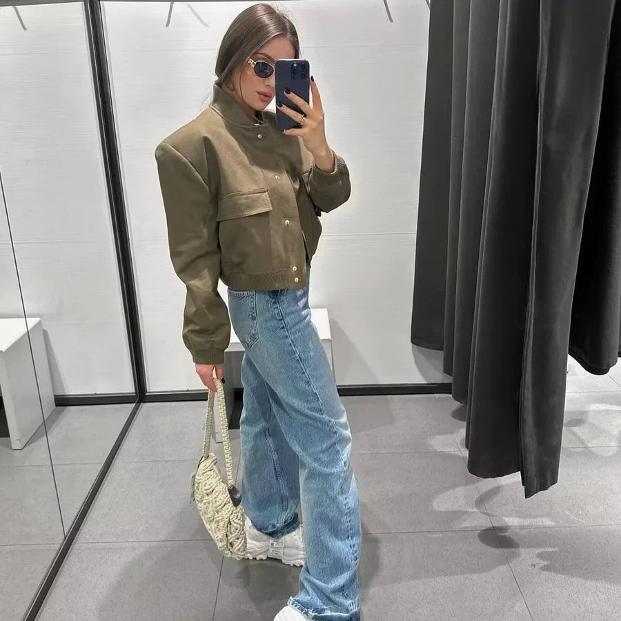 Levoire | Veste Courte Tendance Pour Femmes Avec Col Bomber Vert armée